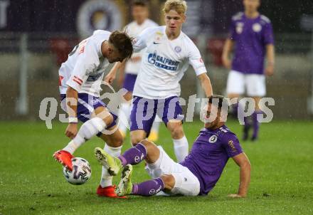 Fussball 2. Liga. SK Austria Klagenfurt gegen Young Violets Austria Wien.  Oliver Markoutz (Klagenfurt), Pascal Macher (Wien). Klagenfurt, am 25.9.2020.
Foto: Kuess
www.qspictures.net
---
pressefotos, pressefotografie, kuess, qs, qspictures, sport, bild, bilder, bilddatenbank