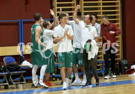 Basketball Zweite Liga 2020/2021. Grunddurchgang 1. Runde. Woerthersee Piraten gegen KOS Celovec.  Jubel KOS. Klagenfurt, am 26.9.2020.
Foto: Kuess
www.qspictures.net

---
pressefotos, pressefotografie, kuess, qs, qspictures, sport, bild, bilder, bilddatenbank