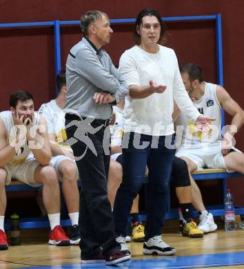 Basketball Zweite Liga 2020/2021. Grunddurchgang 1. Runde. Woerthersee Piraten gegen KOS Celovec. Trainer Igor Pucko, Andreas Kuttnig (Piraten). Klagenfurt, am 26.9.2020.
Foto: Kuess
www.qspictures.net

---
pressefotos, pressefotografie, kuess, qs, qspictures, sport, bild, bilder, bilddatenbank