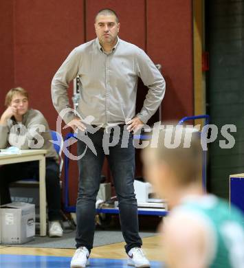 Basketball Zweite Liga 2020/2021. Grunddurchgang 1. Runde. Woerthersee Piraten gegen KOS Celovec.  Trainer Andrej Bozic (KOS Celovec). Klagenfurt, am 26.9.2020.
Foto: Kuess
www.qspictures.net

---
pressefotos, pressefotografie, kuess, qs, qspictures, sport, bild, bilder, bilddatenbank