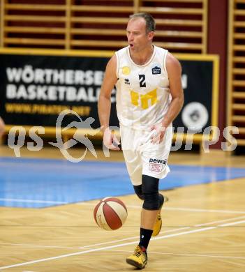Basketball Zweite Liga 2020/2021. Grunddurchgang 1. Runde. Woerthersee Piraten gegen KOS Celovec. Samo Udrih (Piraten). Klagenfurt, am 26.9.2020.
Foto: Kuess
www.qspictures.net

---
pressefotos, pressefotografie, kuess, qs, qspictures, sport, bild, bilder, bilddatenbank
