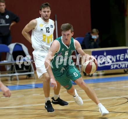 Basketball Zweite Liga 2020/2021. Grunddurchgang 1. Runde. Woerthersee Piraten gegen KOS Celovec. Jan-Arne Apschner (Piraten), Andi Smrtnik (KOS Celovec). Klagenfurt, am 26.9.2020.
Foto: Kuess
www.qspictures.net

---
pressefotos, pressefotografie, kuess, qs, qspictures, sport, bild, bilder, bilddatenbank