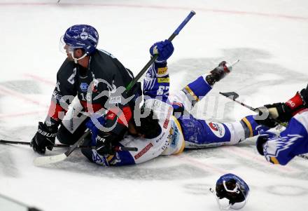 EBEL. Eishockey Bundesliga. VSV gegen HC TWK Innsbruck. Sahir Gill,   (VSV), Felix Girard (Innsbruck). Villach, am 27.9.2020.
Foto: Kuess
www.qspictures.net
---
pressefotos, pressefotografie, kuess, qs, qspictures, sport, bild, bilder, bilddatenbank