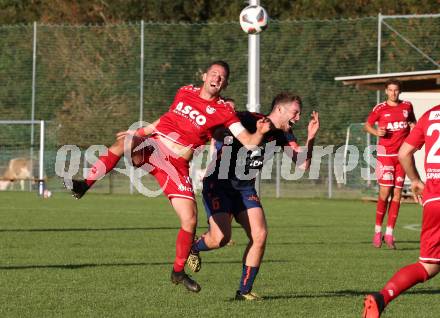 Fussball. Kaerntner Liga. Kraig gegen ATSV Wolfsberg. Moritz Johannes Kirbach  (Kraig), Patrick Pfennich (Wolfsberg). Kraig, 26.9.2020.
Foto: Kuess
---
pressefotos, pressefotografie, kuess, qs, qspictures, sport, bild, bilder, bilddatenbank