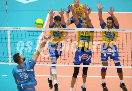 Volleyball. CEV Champions League Volley 2021 - Men First Round. SK Zadruga Aich/Dob gegen Dinamo Moscow.  Matthew Cole Passalent, Lukas Kuehl, Maximilian Landfahrer (Aich/Dob). Bleiburg, am 29.9.2020.
Foto: Kuess
www.qspictures.net
---
pressefotos, pressefotografie, kuess, qs, qspictures, sport, bild, bilder, bilddatenbank