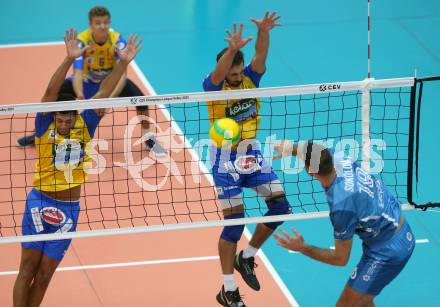 Volleyball. CEV Champions League Volley 2021 - Men First Round. SK Zadruga Aich/Dob gegen Dinamo Moscow. Victor Hugo Miranda de Alcantara, Maximilian Landfahrer  (Aich/Dob). Bleiburg, am 29.9.2020.
Foto: Kuess
www.qspictures.net
---
pressefotos, pressefotografie, kuess, qs, qspictures, sport, bild, bilder, bilddatenbank