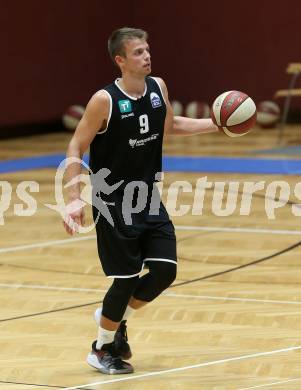 Basketball Zweite Liga 2020/2021. Grunddurchgang 2. Runde. KOS Celovec gegen RAIDERS Tirol.  Elvis Keric (Tirol). Klagenfurt, am 3.10.2020.
Foto: Kuess
www.qspictures.net

---
pressefotos, pressefotografie, kuess, qs, qspictures, sport, bild, bilder, bilddatenbank