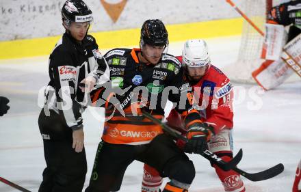 EBEL. Eishockey Bundesliga. KAC gegen	Moser Medical Graz99ers. Thomas Koch,  (KAC), Adis Alagic (Graz). Klagenfurt, am 4.10.2020.
Foto: Kuess
www.qspictures.net

---
pressefotos, pressefotografie, kuess, qs, qspictures, sport, bild, bilder, bilddatenbank