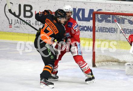 EBEL. Eishockey Bundesliga. KAC gegen	Moser Medical Graz99ers. Martin Schumnig, (KAC), Johan Porsberger  (Graz). Klagenfurt, am 4.10.2020.
Foto: Kuess
www.qspictures.net

---
pressefotos, pressefotografie, kuess, qs, qspictures, sport, bild, bilder, bilddatenbank