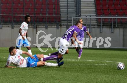 Fussball 2. Liga. SK Austria Klagenfurt gegen FAC Wien. Markus Pink,  (Klagenfurt), Christian Bubalovic (Wien). Klagenfurt, am 4.10.2020.
Foto: Kuess
www.qspictures.net
---
pressefotos, pressefotografie, kuess, qs, qspictures, sport, bild, bilder, bilddatenbank