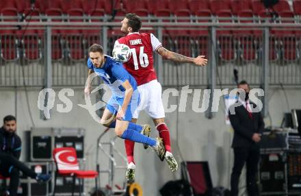 Fussball Laenderspiel. Oesterreich gegen Griechenland. Christopher Trimmel,  (Oesterreich), Kostas Fortounis (Griechenland). Klagenfurt Woerthersee Stadion, am 7.10.2020.
Foto: Kuess
www.qspictures.net
---
pressefotos, pressefotografie, kuess, qs, qspictures, sport, bild, bilder, bilddatenbank