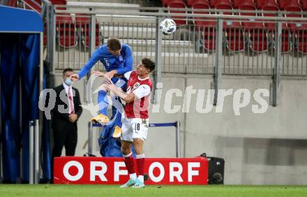 Fussball Laenderspiel. Oesterreich gegen Griechenland. Alessandro Schoepf, (Oesterreich), Giorgios Kyriakopoulos  (Griechenland). Klagenfurt Woerthersee Stadion, am 7.10.2020.
Foto: Kuess
www.qspictures.net
---
pressefotos, pressefotografie, kuess, qs, qspictures, sport, bild, bilder, bilddatenbank