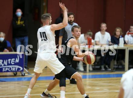 Basketball Zweite Liga 2020/2021. Grunddurchgang 3. Runde. Woerthersee Piraten gegen  RAIDERS Tirol. Martin Bajc, (Piraten), Elvis Keric  (Tirol). Klagenfurt, am 10.10.2020.
Foto: Kuess
www.qspictures.net

---
pressefotos, pressefotografie, kuess, qs, qspictures, sport, bild, bilder, bilddatenbank