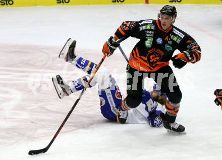 EBEL. Eishockey Bundesliga. VSV gegen Moser Medical Graz99ers.  Patrick Bjorkstrand,   (VSV), Mario Altmann (Graz). Villach, am 11.10.2020.
Foto: Kuess
www.qspictures.net
---
pressefotos, pressefotografie, kuess, qs, qspictures, sport, bild, bilder, bilddatenbank