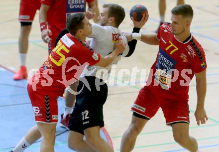 Handball. HLA. SC Kelag Ferlach gegen UHK Krems. Matic Kotar,  (Ferlach),  Gunnar Prokop, Gasper Hrastnik (Krems). Ferlach, am 9.10.2020.
Foto: Kuess
---
pressefotos, pressefotografie, kuess, qs, qspictures, sport, bild, bilder, bilddatenbank