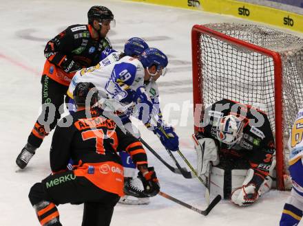EBEL. Eishockey Bundesliga. VSV gegen Moser Medical Graz99ers.  Martin Ulmer, Maximilian Kammerer,  (VSV),  Olivier Rodrigue (Graz). Villach, am 11.10.2020.
Foto: Kuess
www.qspictures.net
---
pressefotos, pressefotografie, kuess, qs, qspictures, sport, bild, bilder, bilddatenbank