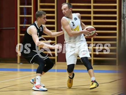 Basketball Zweite Liga 2020/2021. Grunddurchgang 3. Runde. Woerthersee Piraten gegen  RAIDERS Tirol. Samo Udrih,  (Piraten), Rene Gradolnik (Tirol). Klagenfurt, am 10.10.2020.
Foto: Kuess
www.qspictures.net

---
pressefotos, pressefotografie, kuess, qs, qspictures, sport, bild, bilder, bilddatenbank