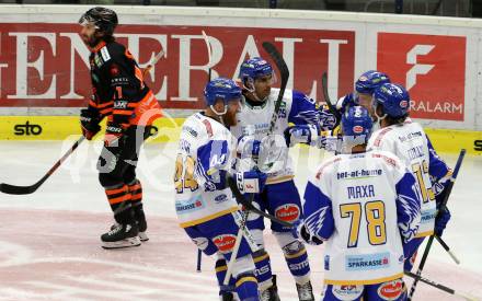 EBEL. Eishockey Bundesliga. VSV gegen Moser Medical Graz99ers.  Torjubel Jamie Fraser, Sahir Gill, Chris Collins, Felix Maxa, Scott Kosmachuk (VSV). Villach, am 11.10.2020.
Foto: Kuess
www.qspictures.net
---
pressefotos, pressefotografie, kuess, qs, qspictures, sport, bild, bilder, bilddatenbank