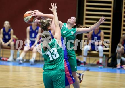 Basketball Damen Superliga 2020/2021. Grunddurchgang 2. Runde.  KOS Celovec Damen gegen UBSC-DBBC Graz. Patricia Struhar, Lena Weissenbrunner  (KOS Celovec), Amira Bajric (Graz). Klagenfurt, am 11.10.2020.
Foto: Kuess
www.qspictures.net

---
pressefotos, pressefotografie, kuess, qs, qspictures, sport, bild, bilder, bilddatenbank