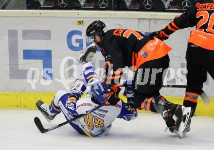 EBEL. Eishockey Bundesliga. VSV gegen Moser Medical Graz99ers.  Philipp Kreuzer, (VSV), Kevin Moderer  (Graz). Villach, am 11.10.2020.
Foto: Kuess
www.qspictures.net
---
pressefotos, pressefotografie, kuess, qs, qspictures, sport, bild, bilder, bilddatenbank