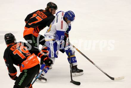 EBEL. Eishockey Bundesliga. VSV gegen Moser Medical Graz99ers.  Matt Mangene,  (VSV), Philipp Lindner (Graz). Villach, am 11.10.2020.
Foto: Kuess
www.qspictures.net
---
pressefotos, pressefotografie, kuess, qs, qspictures, sport, bild, bilder, bilddatenbank