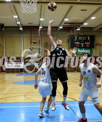 Basketball Zweite Liga 2020/2021. Grunddurchgang 3. Runde. Woerthersee Piraten gegen  RAIDERS Tirol. Tevz Ruzic, Christof Gspandl (Piraten), Rene Gradolnik  (Tirol). Klagenfurt, am 10.10.2020.
Foto: Kuess
www.qspictures.net

---
pressefotos, pressefotografie, kuess, qs, qspictures, sport, bild, bilder, bilddatenbank