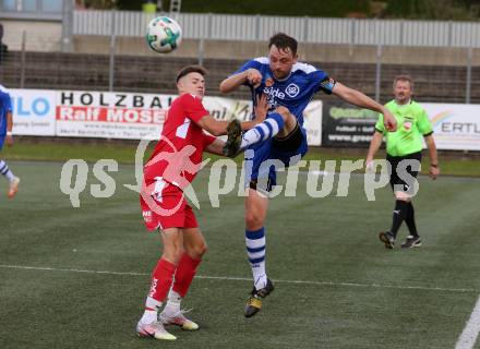 Fussball. 2. Klasse A. Spittal/Drau 1b gegen Ainet. Max Steinthaler  (Spittal),   Mathias Jost (Ainet). Spittal, 10.10.2020.
Foto: Kuess
---
pressefotos, pressefotografie, kuess, qs, qspictures, sport, bild, bilder, bilddatenbank