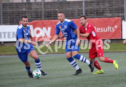Fussball. 2. Klasse A. Spittal/Drau 1b gegen Ainet. Emanuel Salcher (Spittal),   Emanuel Johannes Lenzhofer, Sandro Patrick Putzhuber (Ainet). Spittal, 10.10.2020.
Foto: Kuess
---
pressefotos, pressefotografie, kuess, qs, qspictures, sport, bild, bilder, bilddatenbank