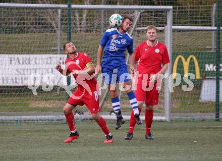 Fussball. 2. Klasse A. Spittal/Drau 1b gegen Ainet. Dominik Pichelkastner, Christoph Mueller (Spittal), Emanuel Johannes Lenzhofer  (Ainet). Spittal, 10.10.2020.
Foto: Kuess
---
pressefotos, pressefotografie, kuess, qs, qspictures, sport, bild, bilder, bilddatenbank