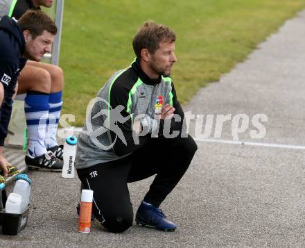 Fussball. 2. Klasse A. Spittal/Drau 1b gegen Ainet.  Trainer Bernd Erich Amoser  (Ainet). Spittal, 10.10.2020.
Foto: Kuess
---
pressefotos, pressefotografie, kuess, qs, qspictures, sport, bild, bilder, bilddatenbank