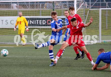 Fussball. 2. Klasse A. Spittal/Drau 1b gegen Ainet.  Max Steinthaler (Spittal),   Marcel Josef Widner (Ainet). Spittal, 10.10.2020.
Foto: Kuess
---
pressefotos, pressefotografie, kuess, qs, qspictures, sport, bild, bilder, bilddatenbank