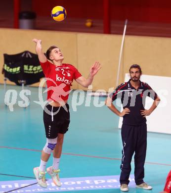 Volleyball Bundesliga. Woerthersee Loewen gegen UVC Ried. PETSCHNIG David Marius, Trainer KOTSILIANOS Georgios (Woerthersee Loewen).  Klagenfurt, am 7.11.2020.
Foto: Kuess
---
pressefotos, pressefotografie, kuess, qs, qspictures, sport, bild, bilder, bilddatenbank