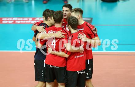 Volleyball Bundesliga. Woerthersee Loewen gegen UVC Ried.  Jubel (Woerthersee Loewen).  Klagenfurt, am 7.11.2020.
Foto: Kuess
---
pressefotos, pressefotografie, kuess, qs, qspictures, sport, bild, bilder, bilddatenbank