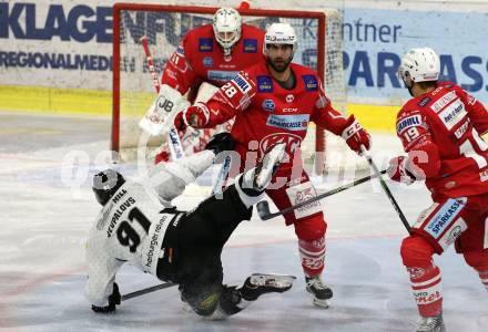 EBEL. Eishockey Bundesliga. KAC gegen	Dornbirn Bulldogs. Martin Schumnig,  (KAC), Nikita Jevpalovs (Dornbirn). Klagenfurt, am 9.11.2020.
Foto: Kuess
www.qspictures.net

---
pressefotos, pressefotografie, kuess, qs, qspictures, sport, bild, bilder, bilddatenbank