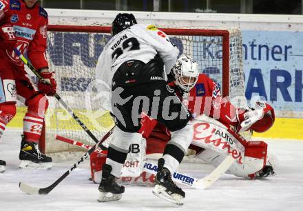EBEL. Eishockey Bundesliga. KAC gegen	Dornbirn Bulldogs. David Madlener,  (KAC), Andrew Michael Yogan (Dornbirn). Klagenfurt, am 9.11.2020.
Foto: Kuess
www.qspictures.net

---
pressefotos, pressefotografie, kuess, qs, qspictures, sport, bild, bilder, bilddatenbank