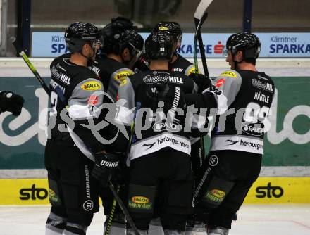 EBEL. Eishockey Bundesliga. VSV gegen Dornbirn Bulldogs.  Torjubel Devin Brosseau, Daniel Woger, Matthew MacKenzie, Olivier Magnan, Stefan Haeussle (Dornbirn). Villach, am 10.11.2020.
Foto: Kuess
www.qspictures.net
---
pressefotos, pressefotografie, kuess, qs, qspictures, sport, bild, bilder, bilddatenbank