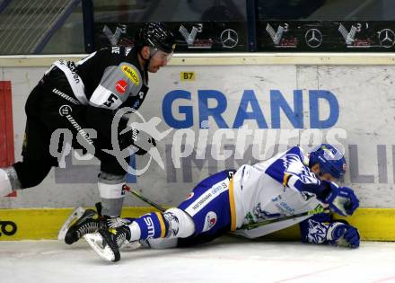 EBEL. Eishockey Bundesliga. VSV gegen Dornbirn Bulldogs.  Julian Kornelli,  (VSV), Matthew MacKenzie (Dornbirn). Villach, am 10.11.2020.
Foto: Kuess
www.qspictures.net
---
pressefotos, pressefotografie, kuess, qs, qspictures, sport, bild, bilder, bilddatenbank