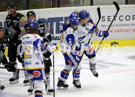 EBEL. Eishockey Bundesliga. VSV gegen Dornbirn Bulldogs. Torjubel Matt Mangene, Felix Maxa, Patrick Bjorkstrand  (VSV). Villach, am 10.11.2020.
Foto: Kuess
www.qspictures.net
---
pressefotos, pressefotografie, kuess, qs, qspictures, sport, bild, bilder, bilddatenbank