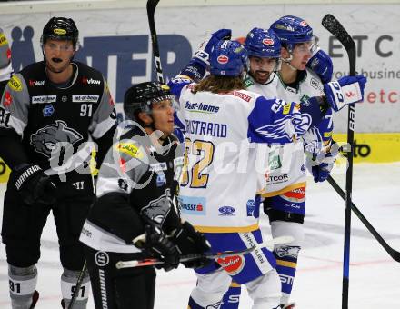 EBEL. Eishockey Bundesliga. VSV gegen Dornbirn Bulldogs.  Torjubel Matt Mangene, Felix Maxa, Patrick Bjorkstrand (VSV). Villach, am 10.11.2020.
Foto: Kuess
www.qspictures.net
---
pressefotos, pressefotografie, kuess, qs, qspictures, sport, bild, bilder, bilddatenbank