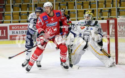EBEL. Eishockey Bundesliga. KAC gegen	Hydro Fehervar AV 19. Nicholas Eric Petersen, (KAC),  Michael Caruso, Jaroslav Janus  (Alba Volan). Klagenfurt, am 12.11.2020.
Foto: Kuess
www.qspictures.net

---
pressefotos, pressefotografie, kuess, qs, qspictures, sport, bild, bilder, bilddatenbank