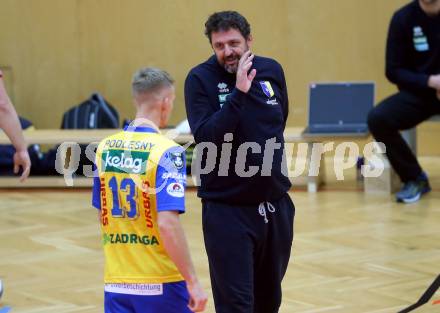 Volleyball. CEV Cup. SK Zadruga Aich/Dob gegen VK Dukla Liberec (CZE).   Trainer Matjaz Hafner (Aich/Dob). Bleiburg, am 18.11.2020.
Foto: Kuess
www.qspictures.net
---
pressefotos, pressefotografie, kuess, qs, qspictures, sport, bild, bilder, bilddatenbank