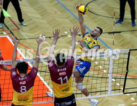 Volleyball. CEV Cup. SK Zadruga Aich/Dob gegen VK Dukla Liberec (CZE).  Konrad Formela (Aich/Dob). Bleiburg, am 18.11.2020.
Foto: Kuess
www.qspictures.net
---
pressefotos, pressefotografie, kuess, qs, qspictures, sport, bild, bilder, bilddatenbank