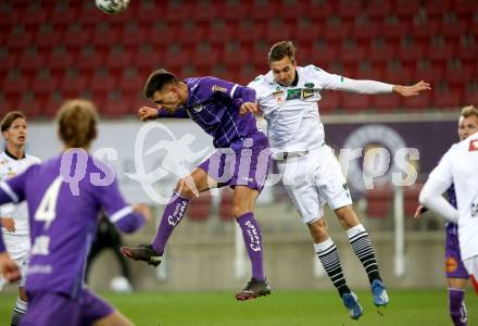 Fussball 2. Liga. SK Austria Klagenfurt gegen FC Wacker Innsbruck.  Darijo Pecirep (Klagenfurt), Markus Wostry (Innsbruck). Klagenfurt, am 20.11.2020.
Foto: Kuess
www.qspictures.net
---
pressefotos, pressefotografie, kuess, qs, qspictures, sport, bild, bilder, bilddatenbank