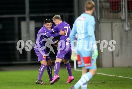 Fussball 2. Liga. SK Austria Klagenfurt gegen FC Wacker Innsbruck.  Torjubel Darijo Pecirep, Benjamin Hadzic (Klagenfurt). Klagenfurt, am 20.11.2020.
Foto: Kuess
www.qspictures.net
---
pressefotos, pressefotografie, kuess, qs, qspictures, sport, bild, bilder, bilddatenbank