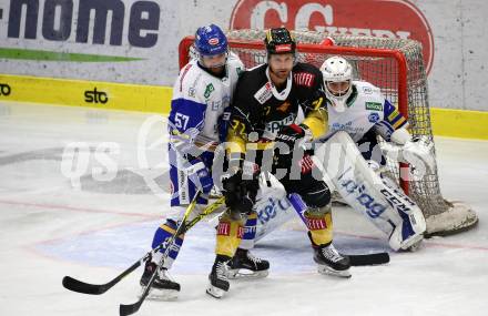 EBEL. Eishockey Bundesliga. VSV gegen spusu Vienna Capitals.  Matt Mangene, Kristers Gudlevskis, (VSV), Colin Campbell  (Vienna). Villach, am 21.11.2020.
Foto: Kuess
www.qspictures.net
---
pressefotos, pressefotografie, kuess, qs, qspictures, sport, bild, bilder, bilddatenbank