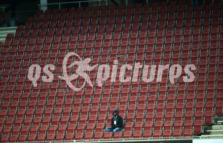 Fussball 2. Liga. SK Austria Klagenfurt gegen FC Wacker Innsbruck.  Tribuene. Klagenfurt, am 20.11.2020.
Foto: Kuess
www.qspictures.net
---
pressefotos, pressefotografie, kuess, qs, qspictures, sport, bild, bilder, bilddatenbank
