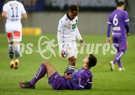 Fussball 2. Liga. SK Austria Klagenfurt gegen FC Wacker Innsbruck.  Darijo Pecirep (Klagenfurt),  Abdoul Karim Conte (Innsbruck). Klagenfurt, am 20.11.2020.
Foto: Kuess
www.qspictures.net
---
pressefotos, pressefotografie, kuess, qs, qspictures, sport, bild, bilder, bilddatenbank