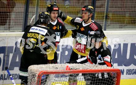 EBEL. Eishockey Bundesliga. VSV gegen spusu Vienna Capitals.  Torjubel Ali Wukovits, Taylor Vause, Graham McPhee  (Vienna). Villach, am 21.11.2020.
Foto: Kuess
www.qspictures.net
---
pressefotos, pressefotografie, kuess, qs, qspictures, sport, bild, bilder, bilddatenbank