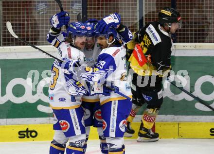 EBEL. Eishockey Bundesliga. VSV gegen spusu Vienna Capitals.  Torjubel Chris Collins, Scott Kosmachuk, Sahir Gill (VSV). Villach, am 21.11.2020.
Foto: Kuess
www.qspictures.net
---
pressefotos, pressefotografie, kuess, qs, qspictures, sport, bild, bilder, bilddatenbank