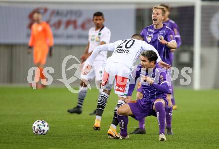 Fussball 2. Liga. SK Austria Klagenfurt gegen FC Wacker Innsbruck.  Maximiliano Moreira Romero,  Christopher Brian Cvetko (Klagenfurt),  Fabio Viteritti (Innsbruck). Klagenfurt, am 20.11.2020.
Foto: Kuess
www.qspictures.net
---
pressefotos, pressefotografie, kuess, qs, qspictures, sport, bild, bilder, bilddatenbank